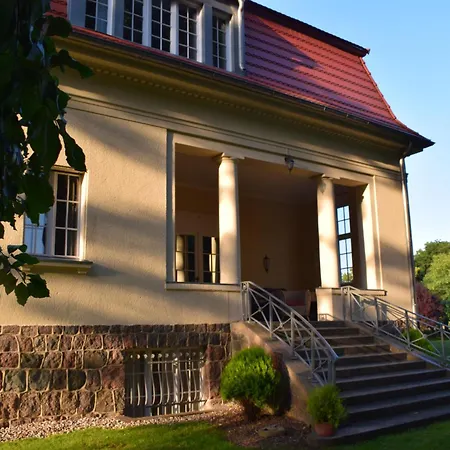 Проживание в семье Gutshaus Gevezin *